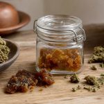 Cómo conservar el hash CBD para que no se seque: temperatura, humedad, recipientes y trucos para mantener su textura