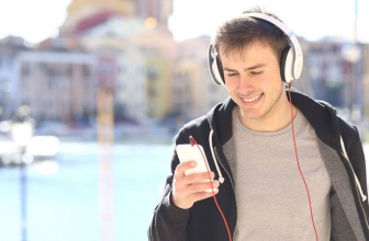Daño auditivo por uso de auriculares
