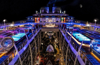 Los 5 cruceros con las mejores discotecas y zonas de ocio nocturno