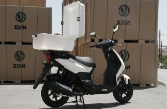 Los 5 mejores portaequipajes de moto para reparto